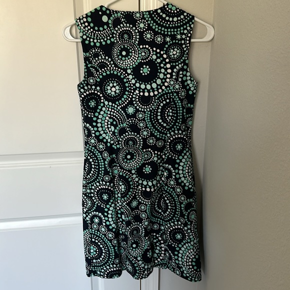 Vineyard Vines Dress - Picture 5 of 7